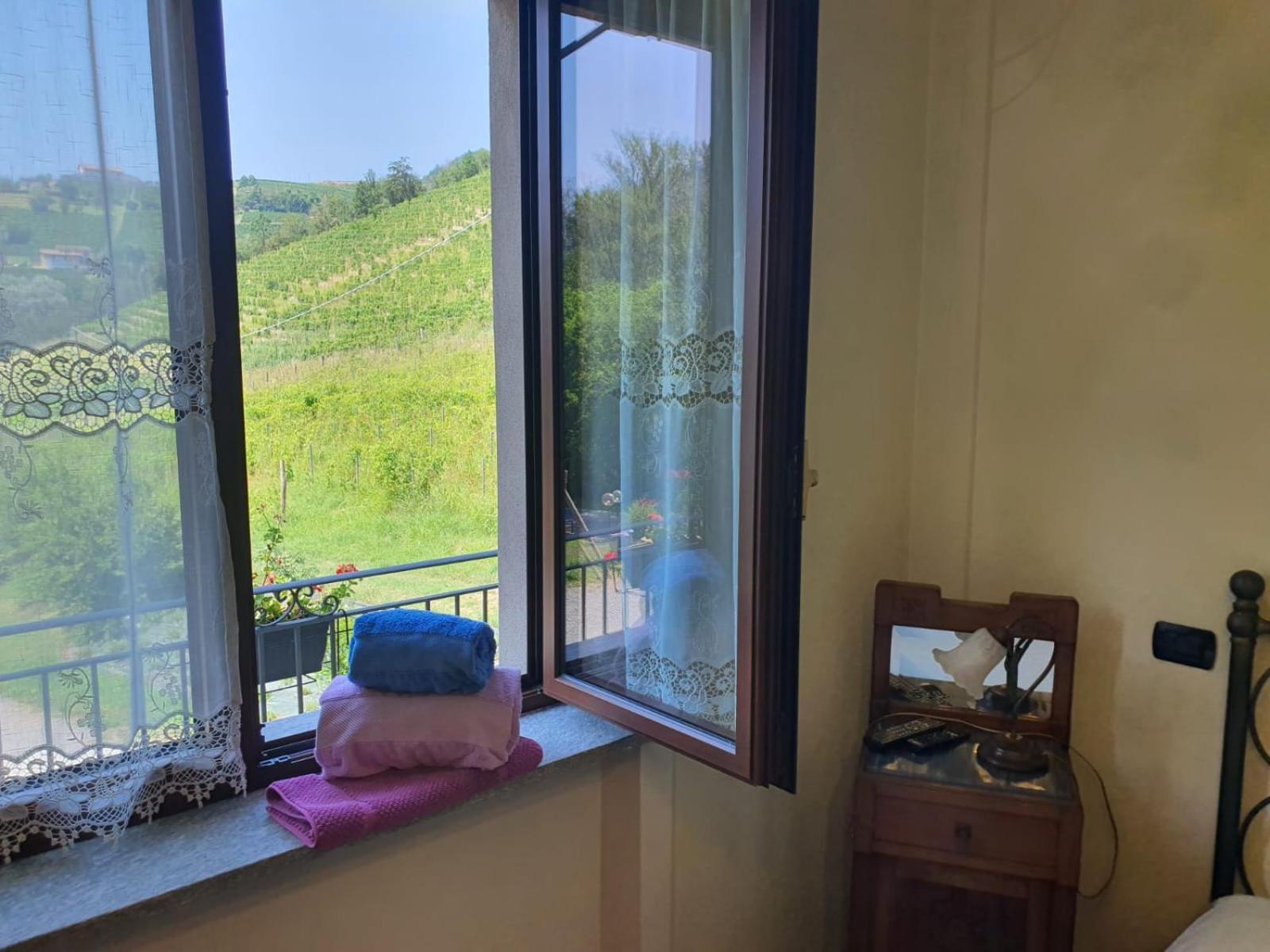 Eno-Agriturismo Cascina L'Arché Santo Stefano Belbo Extérieur photo